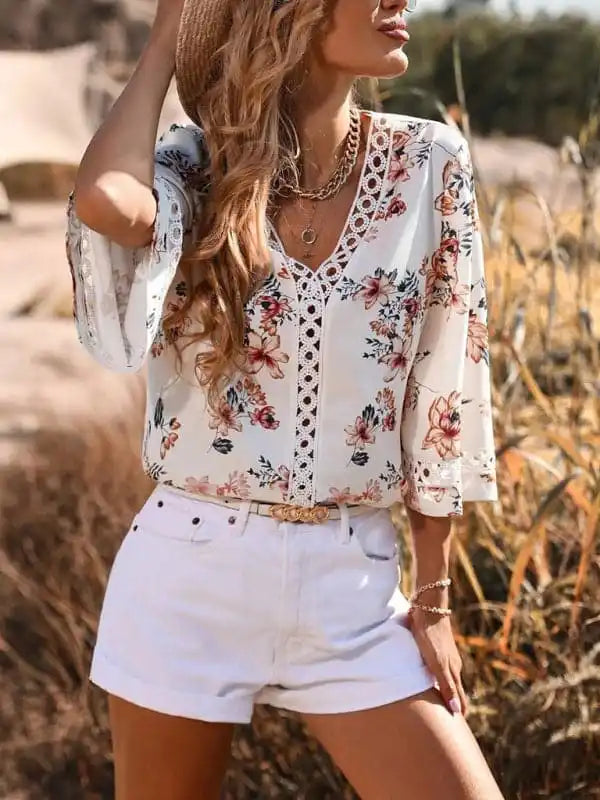 Women’s V-neck printed patchwork lace flared sleeve top